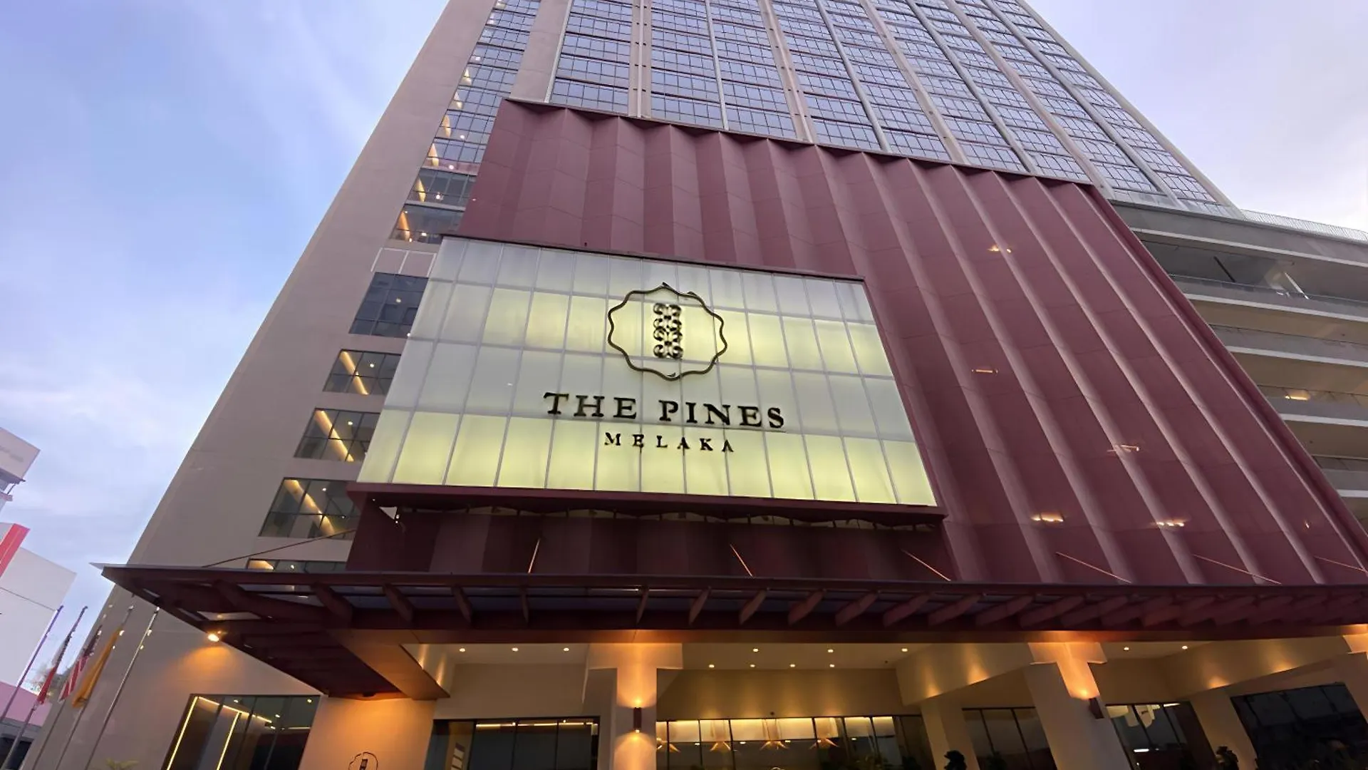 The Pine Hotel Family Suite Near Jonker Malacca